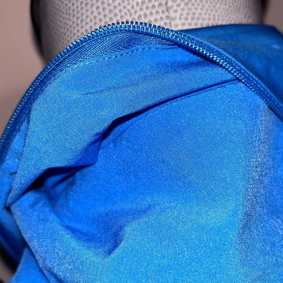 Lululemon Athletica Jacket. Blue. Size 8 - Picture 7 of 16